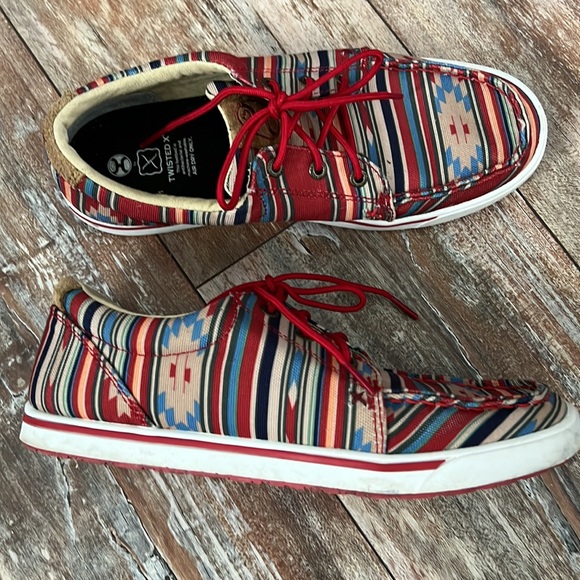 Twisted X Aztec Pattern Lace Up Sneaker Slip On Shoes - Picture 2 of 5